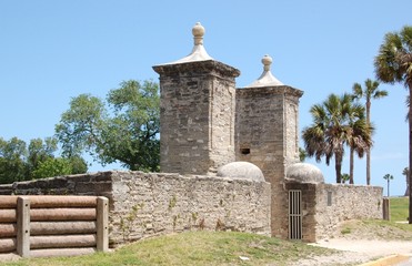 Fototapeta na wymiar St Augustine City Gates