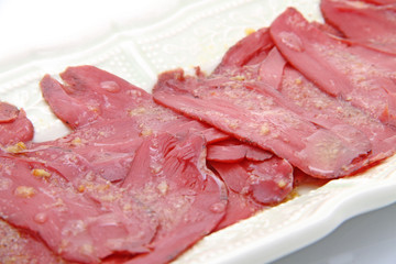 Assiette de carpaccio de canard
