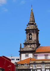 Fototapeta na wymiar Trinidade Church in Porto