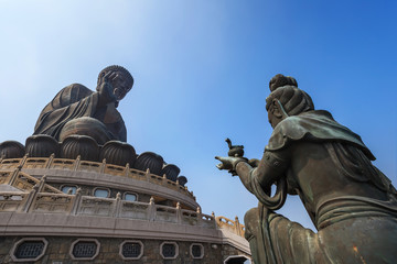 Naklejka premium giant bronze buddha statue, Lantau Island, Hong Kong