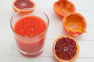 Roter Orangensaft