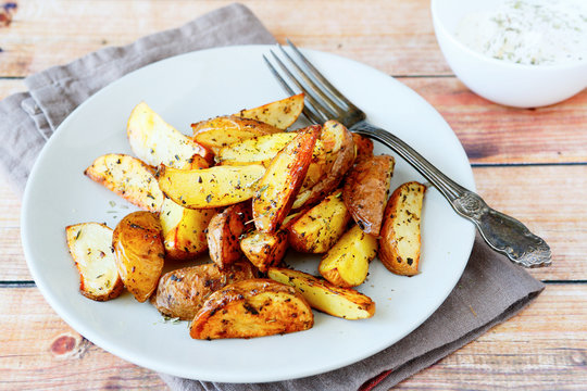 Roasted potatoes with herbs and spices