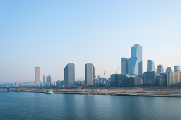 Fototapeta na wymiar The skyline of the Yeouido business district in Seoul.