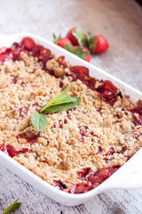 strawberry crumble
