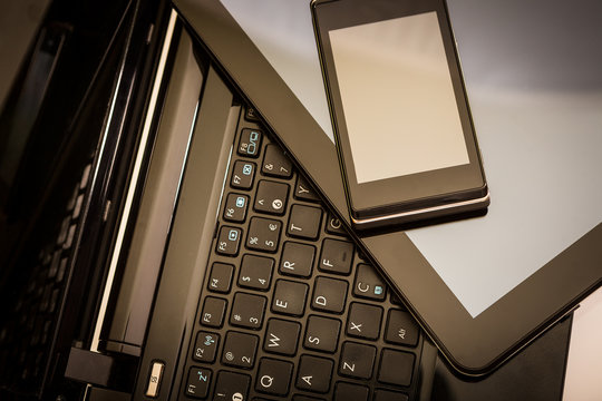 Laptop, Tablet PC & Smart Phone