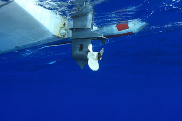 Outbord propeller of rubber boat - obrazy, fototapety, plakaty