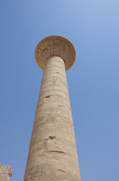 Colonne antique de karnak