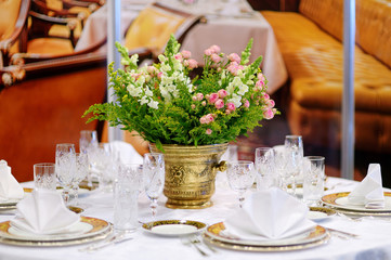 Table setting for an event party