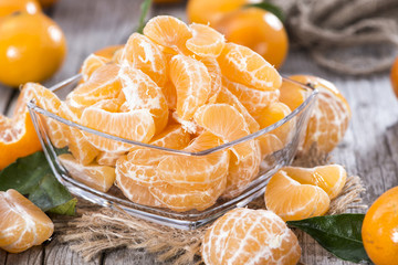 Fototapeta na wymiar Fresh Tangerine Pieces
