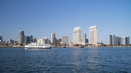 Fototapeta na wymiar San Diego Bay