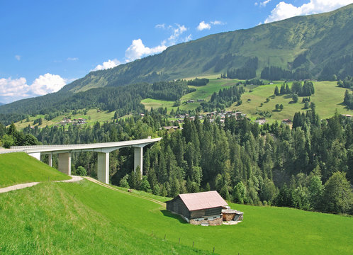 Blick ins Kleinwalsertal bei Hirschegg