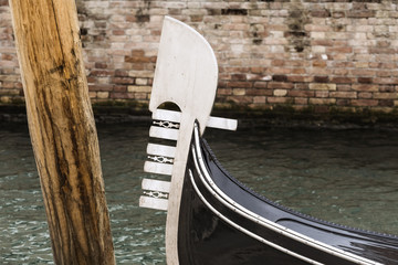Gondola's prow © stefanocapra
