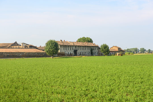 Historic farm near Pavia
