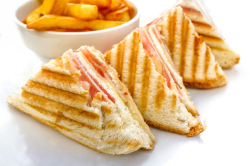 Sandwich with bacon