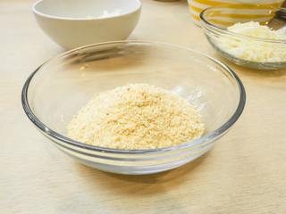 bread flour in a bowl glass