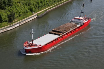 Frachtschiff mit Ladung