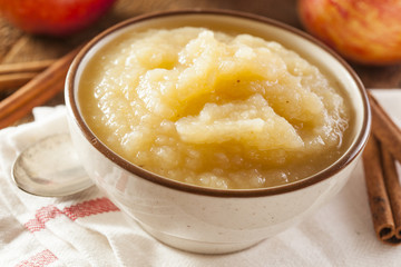 Healthy Organic Applesauce with Cinnamon