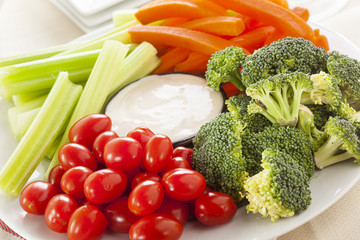 Organic Raw Vegetables with Ranch Dip
