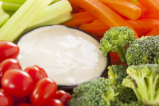 Organic Raw Vegetables with Ranch Dip