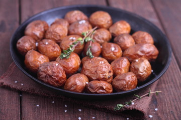 baked potatoes with sea salt and thyme