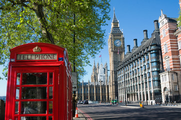 Fototapeta na wymiar Londyn Telefon Red Box i Big Ben
