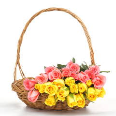 Fototapeta na wymiar beautiful rose in wooden basket