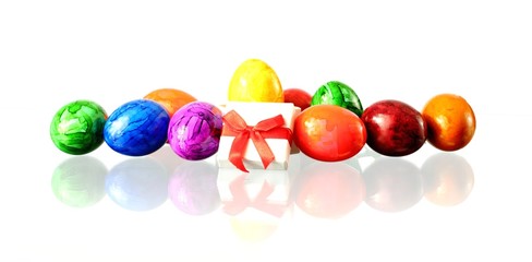 Viele bunte Ostereier