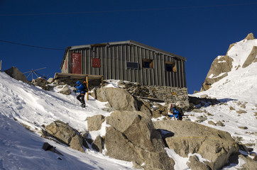Abri Simon Bivouac Hut, Aiguille du Midi, Chamonix