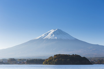 Obraz premium Mt. Fuji with lake. Kawaguchi-ko. Yamanashi. Japan