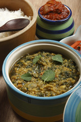 Hariyali daal is a rich dal, containing masoor dal and greens