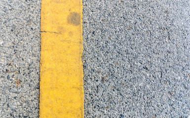 Yellow Line on Ole Street