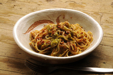 Spaghetti con broccoli Espaguetis con brócoli