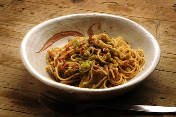 Spaghetti con i broccoli Espaguetis con brócoli