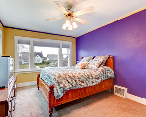 Contrast color bedroom