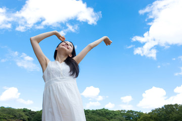 リラックスする女性