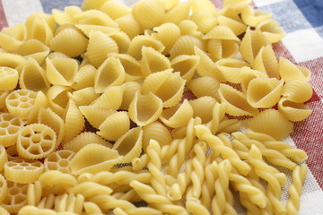 マカロニ Conchiglie Gemelli