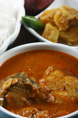 Fish Varuthuracha curry - Kerala Style fish curry 