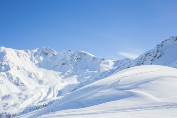 Fototapeta na wymiar Spectacular winter scenery with mountain range