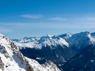 Fototapeta na wymiar Skiing area in the Alps