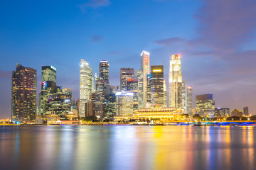 Fototapeta na wymiar Singapore city dusk