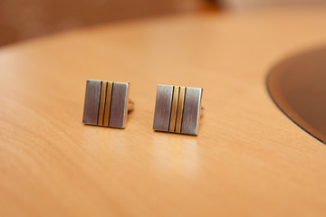 cufflinks shirt from suit