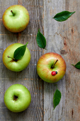 Green delicious apple