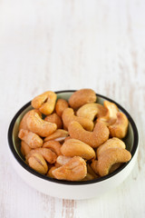 salted cashew in bowl