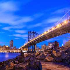 Fototapeta premium Most na Manhattanie o zmierzchu