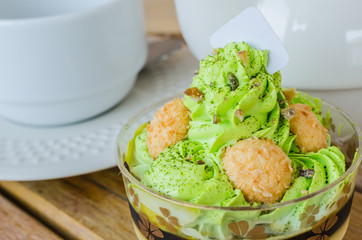 Green tea cake&tea cup