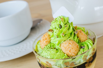 Green tea cake&tea cup