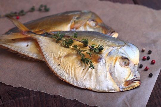Smoked fish with thyme and pepper