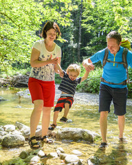 Flusswanderung mit der Familie