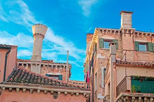 Venetian roofs