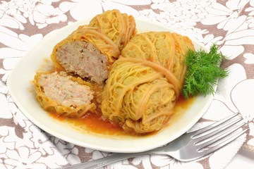 cabbage rolls in tomato sauce